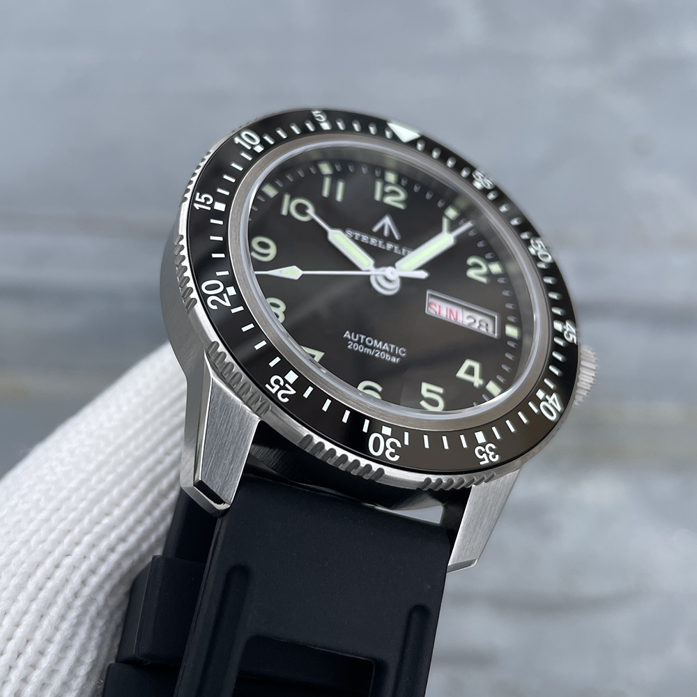 STEELFLIER Official SF787 Luxury Men Dive Watch Double Calendar NH36 Movement Super Luminous 200M Waterproof Mechanical Wristwatch