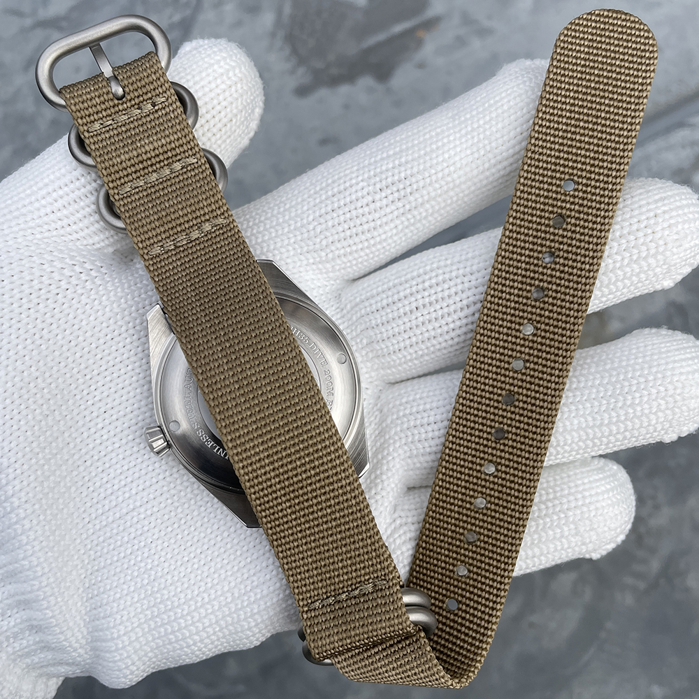 STEELFLIER Official SF751 White Dial Men's Luxury Mechanical Wristwatch NH35 Automatic Movement Super Luminous 20Bar Waterproof Classic Dive Watch