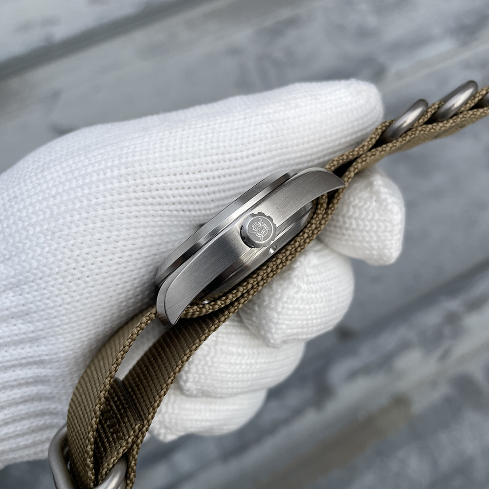 STEELFLIER Official SF751 White Dial Men's Luxury Mechanical Wristwatch NH35 Automatic Movement Super Luminous 20Bar Waterproof Classic Dive Watch