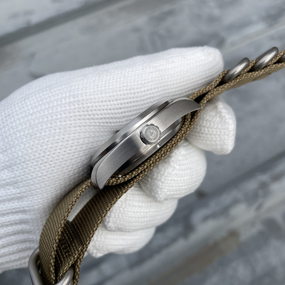 STEELFLIER Official SF751 White Dial Men's Luxury Mechanical Wristwatch NH35 Automatic Movement Super Luminous 20Bar Waterproof Classic Dive Watch