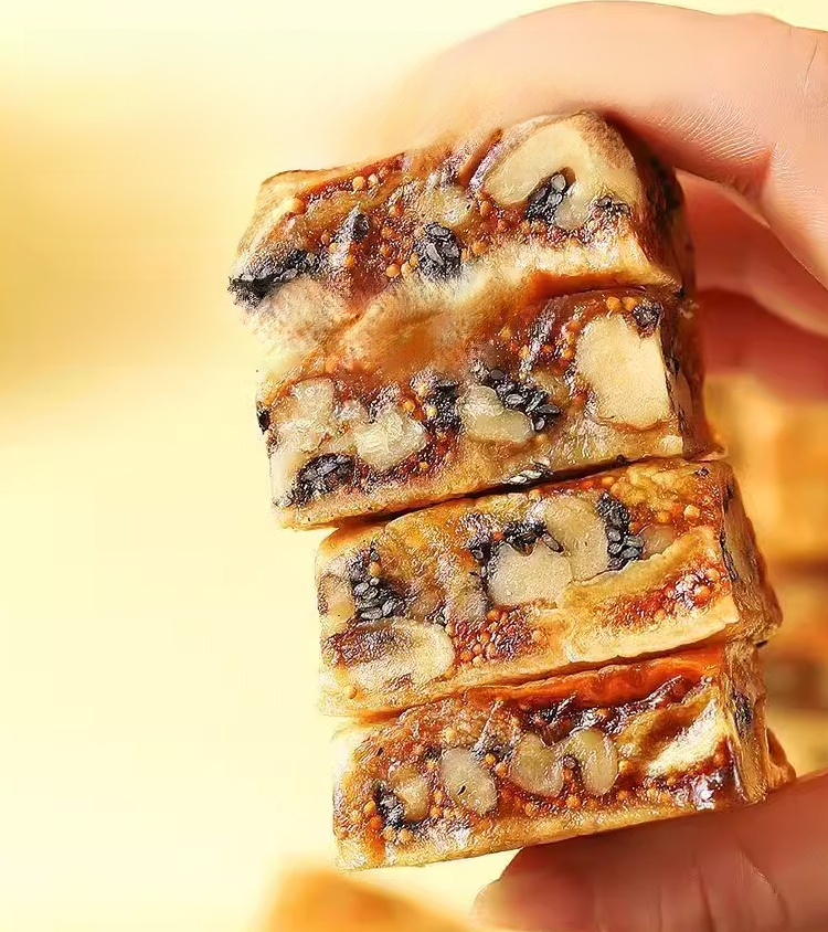 Figa z czarnym sezamem i orzechami włoskimi.