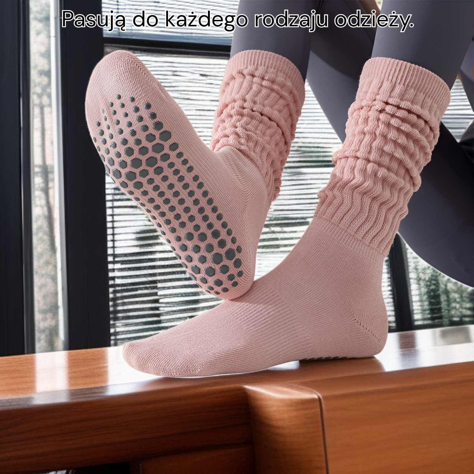 Pończochy z opadającym dekoltem