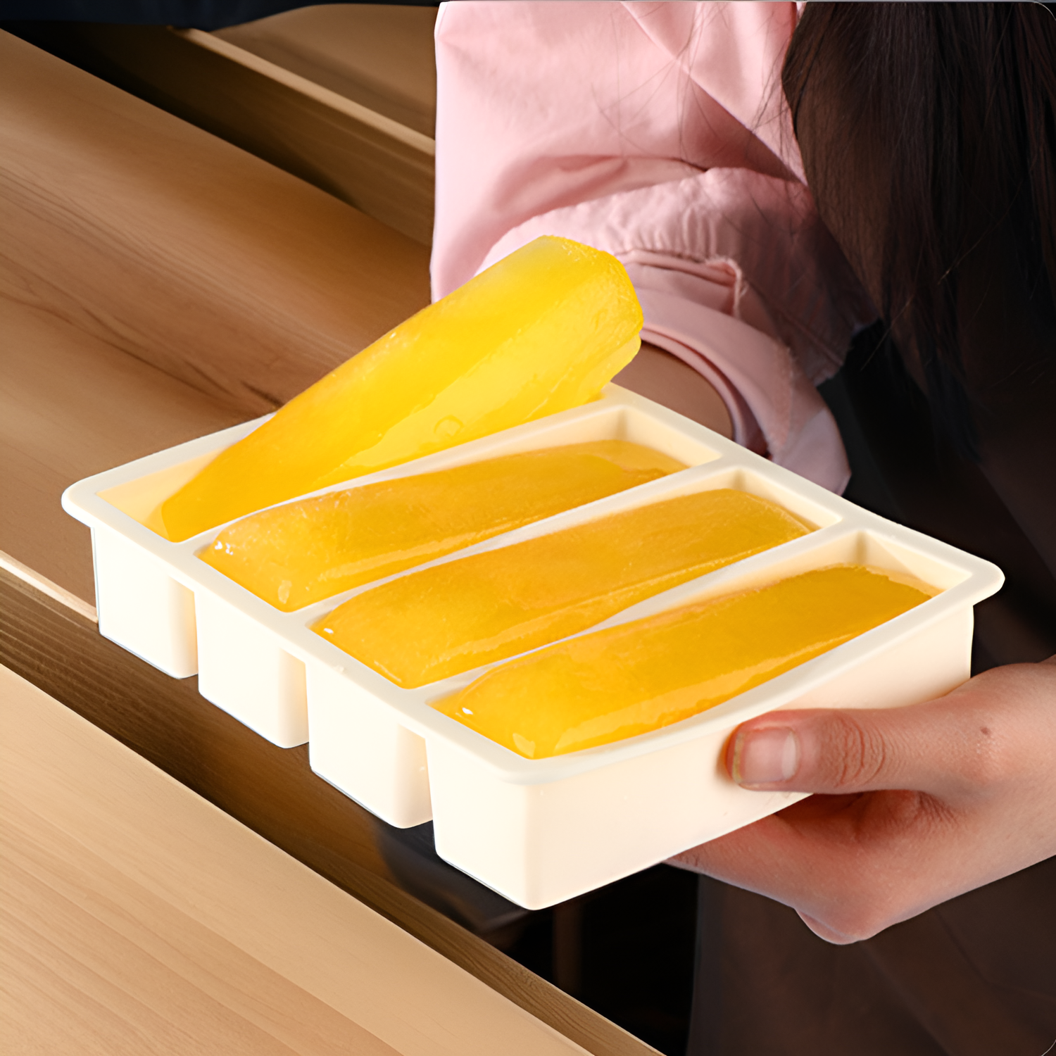 Praktyczna forma do lodu na imprezy