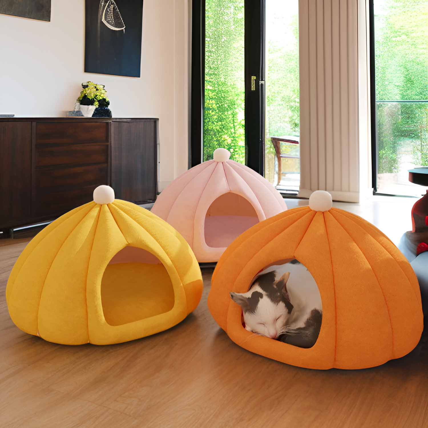 Cute pumpkin nest for kittens and puppies
