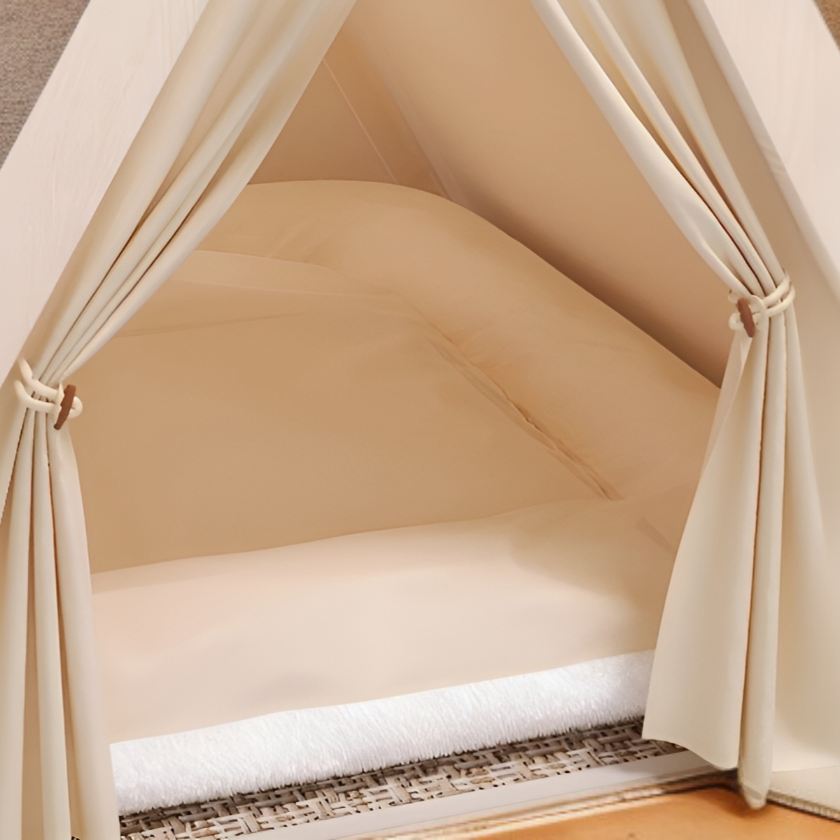 Pet tent suitable for all weather conditions