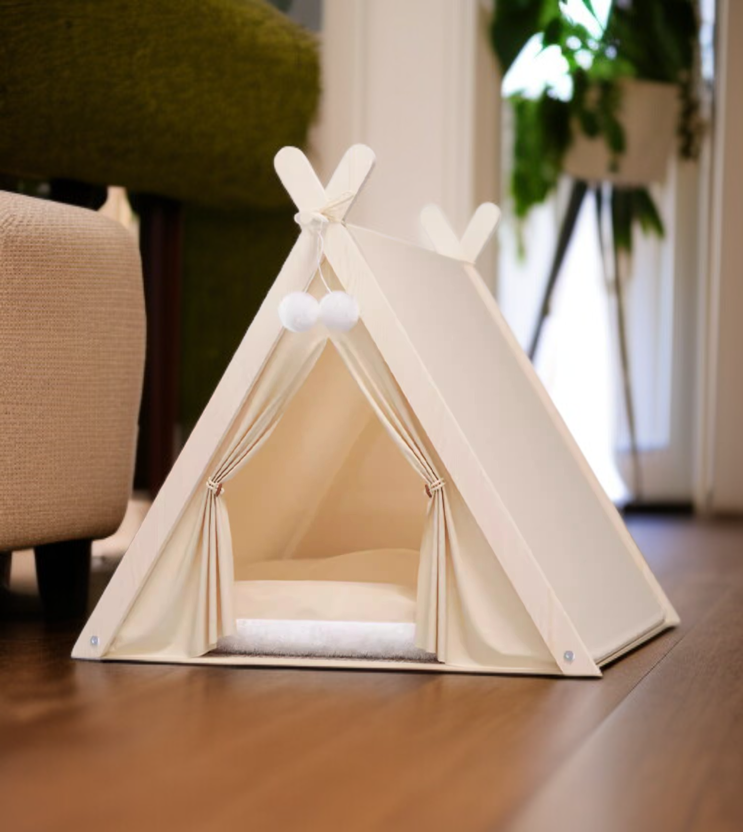 Soft and comfortable pet tent interior