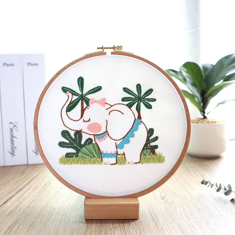DIY Embroidery Kit — Cartoon Animal Designs, Multiple Styles Available.Includes Wooden Frame and Complete Set of Tools, Perfect Valentine’s Day Gift, Plus Free Embroidery Tutorials