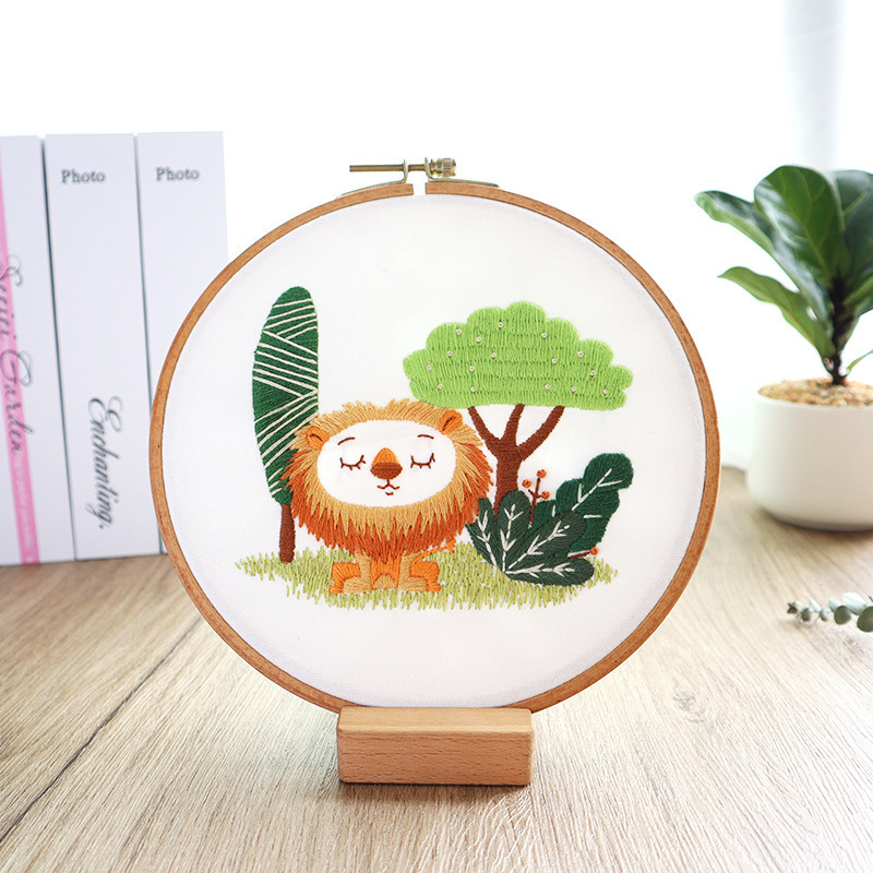 DIY Embroidery Kit — Cartoon Animal Designs, Multiple Styles Available.Includes Wooden Frame and Complete Set of Tools, Perfect Valentine’s Day Gift, Plus Free Embroidery Tutorials