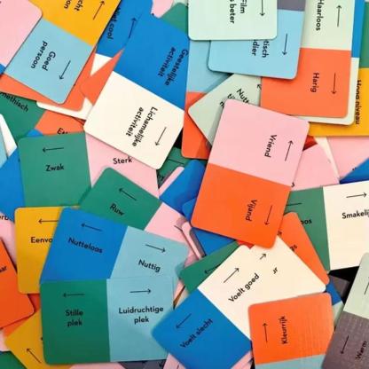 Wavelength Party Game – Ultimate Mind-Reading Challenge for Family & Friends, Fun Interactive Board Game for Parties & Game Nights