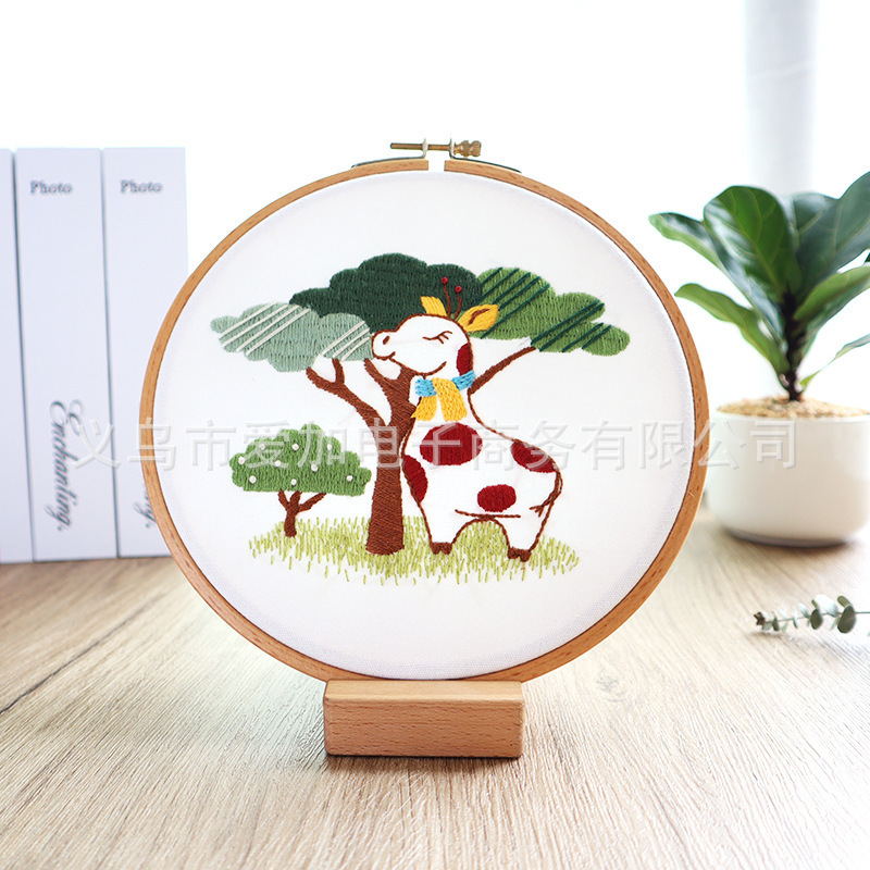 DIY Embroidery Kit — Cartoon Animal Designs, Multiple Styles Available.Includes Wooden Frame and Complete Set of Tools, Perfect Valentine’s Day Gift, Plus Free Embroidery Tutorials