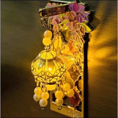 Luminous Yellow Crane Tower Fridge Magnet – Wuhan Souvenir Alloy Ornament, Glow-in-the-Dark Magnet, Creative Toy & Small Gift