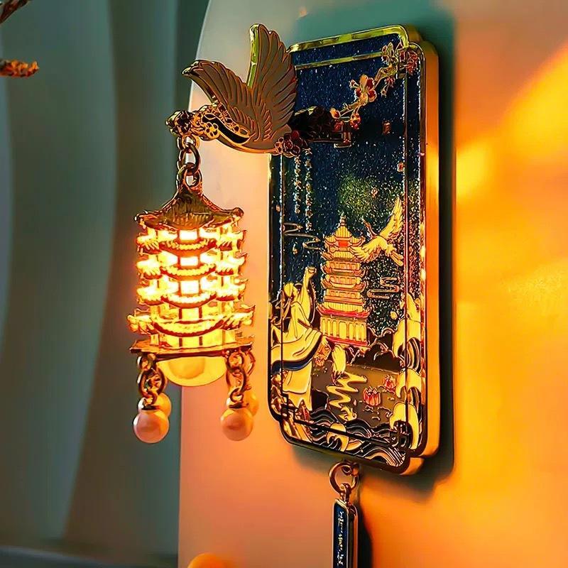 Luminous Yellow Crane Tower Fridge Magnet – Wuhan Souvenir Alloy Ornament, Glow-in-the-Dark Magnet, Creative Toy & Small Gift
