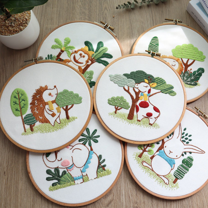 DIY Embroidery Kit — Cartoon Animal Designs, Multiple Styles Available.Includes Wooden Frame and Complete Set of Tools, Perfect Valentine’s Day Gift, Plus Free Embroidery Tutorials
