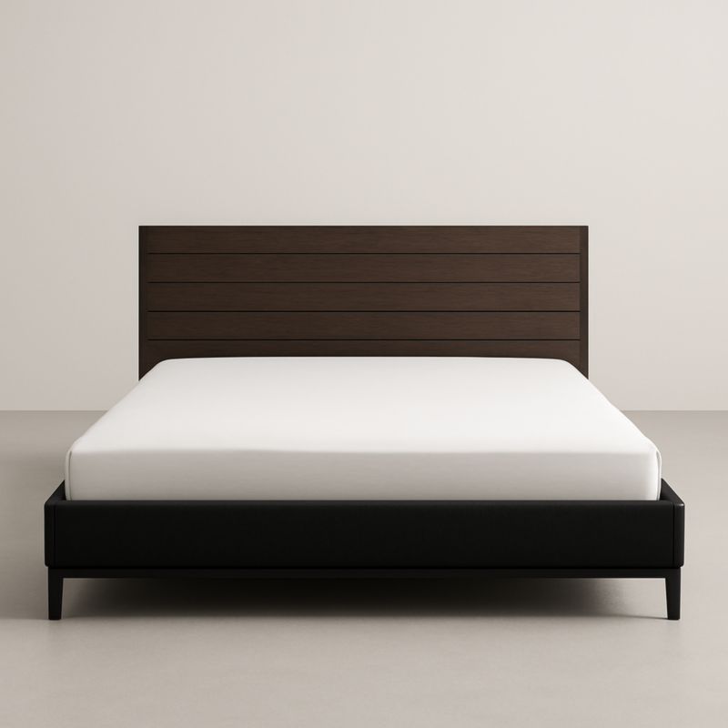 Letto matrimoniale in legno e tessuto marrone e nero