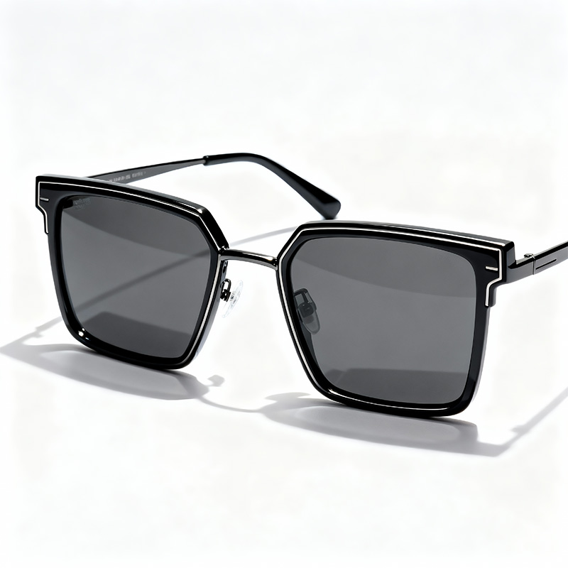 Square-shaped stylish sunglasses (Urban Square)