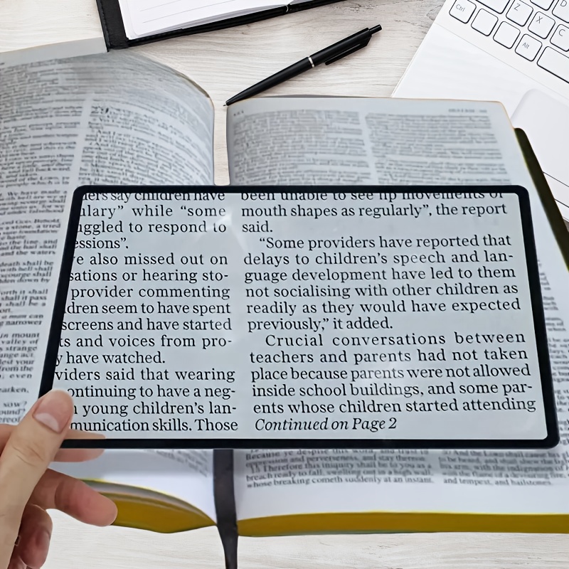 1pc Ultra-Thin 3X Magnifying Glass, Transparent Card Design - Portable for Easy Reading of Small Text on Maps, Books & Documents - Ideal for Seniors and Students - Battery Not Required