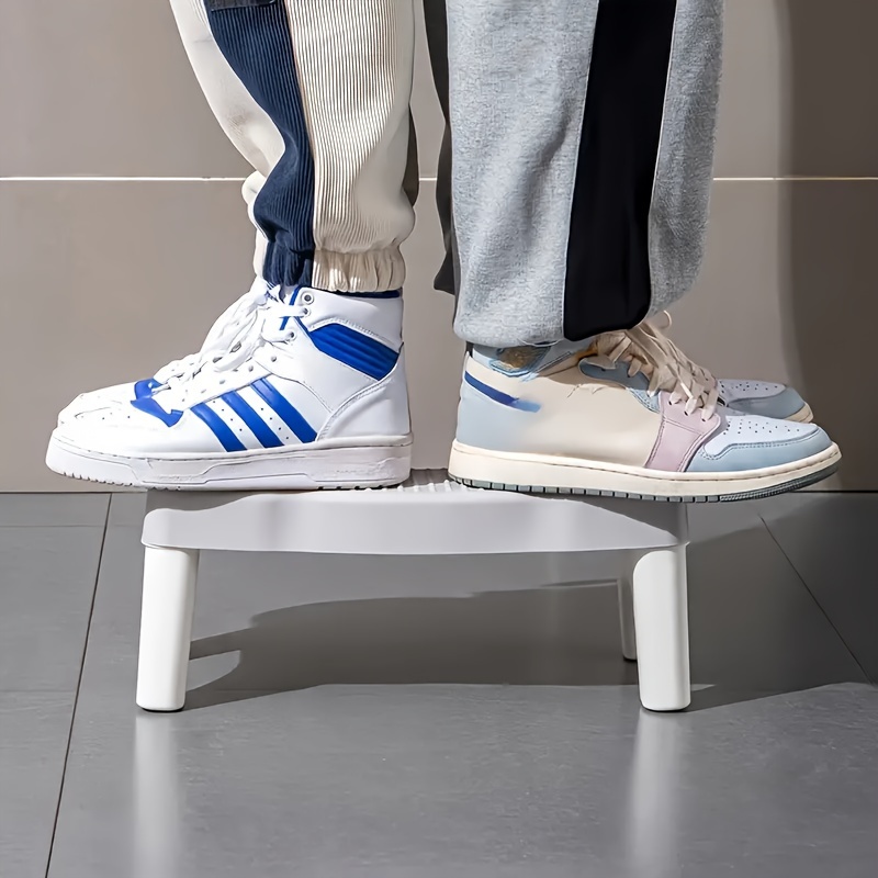 1pc Ergonomic Folding Footstool - Durable Plastic Construction, Space-Saving Design, Non-Slip Pads, Comfortable 35-Degree Angle - Essential for Use in Bathrooms And Toilets