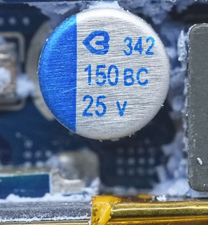 BERYL 绿宝石 25V100μF