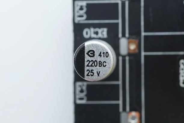 BERYL绿宝石 25V220μF