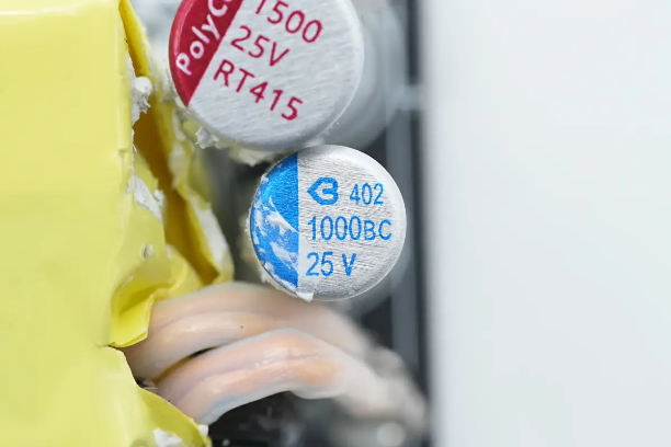 BERYL绿宝石 25V1000μF