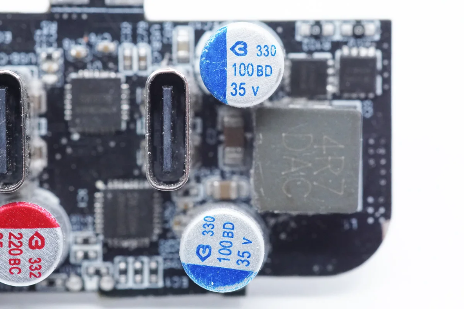 BERYL绿宝石 100μF35V