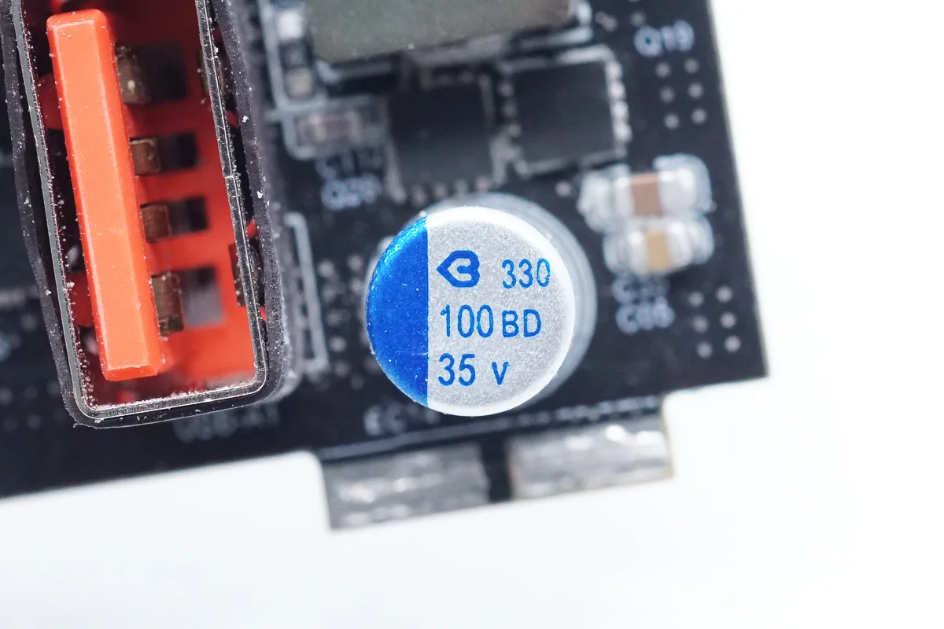 BERYL绿宝石 100μF35V