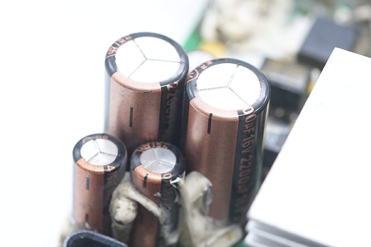 Lelon立隆 2200μF16V
