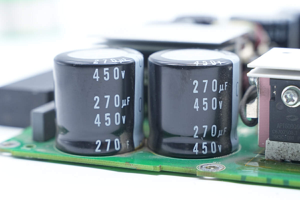 nichicon尼吉康 270μF450V