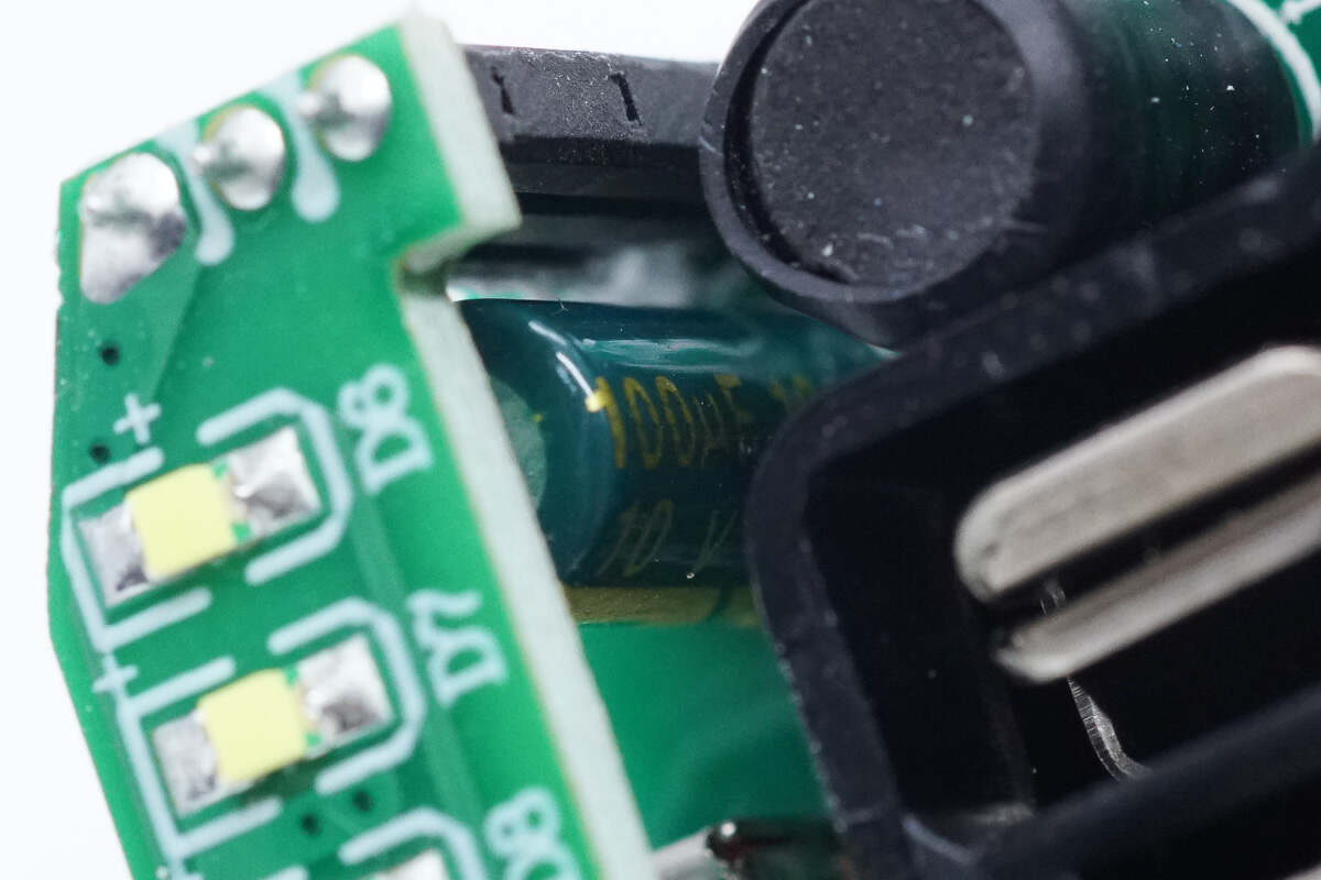 QUNIO群奥电子 100uF10V