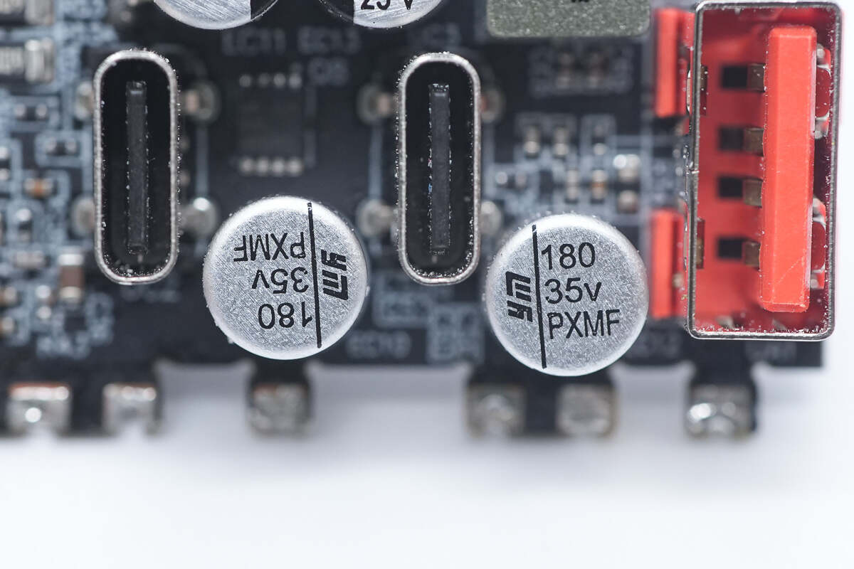 YMIN永铭 35V180μF