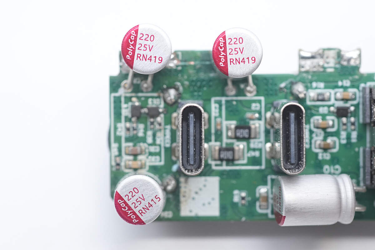 Polycap柏瑞凯 25V220μF