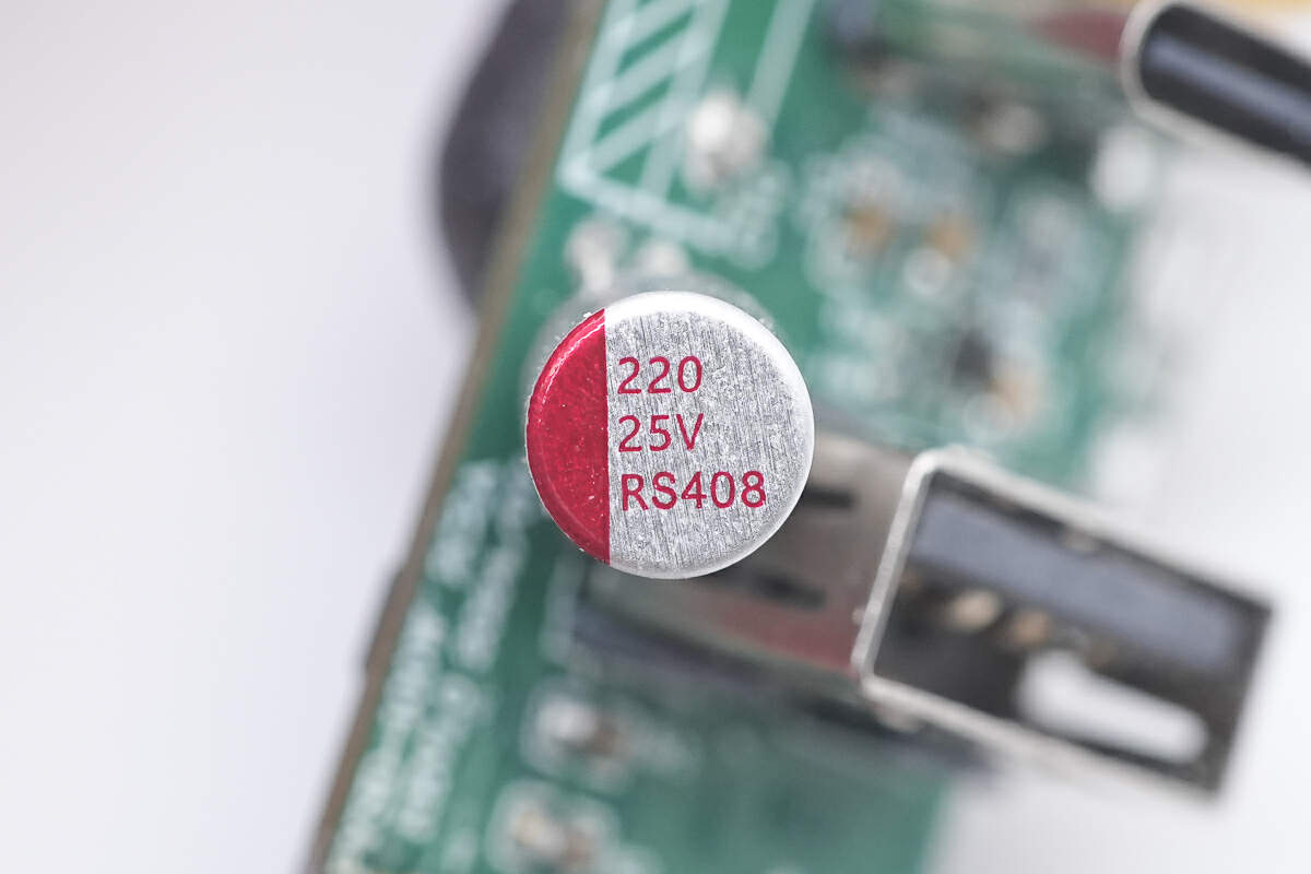 Polycap柏瑞凯 25V220μF
