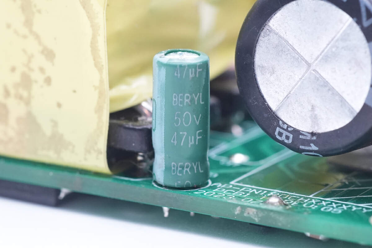 BERYL 绿宝石 47μF50V