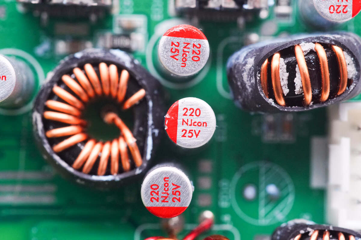 NJCON 永立 220μF25V