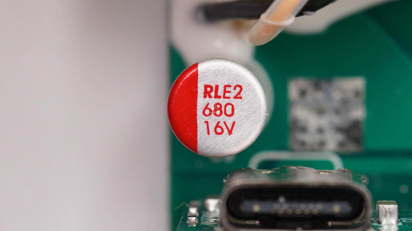 Ruilong 瑞隆电子 680μF16V