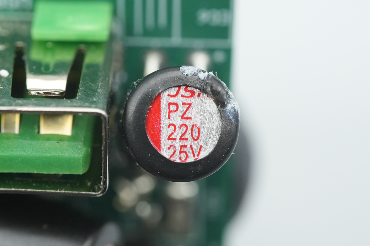 JSH万京源 25V220μF