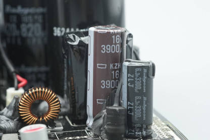 NCC贵弥功 16V3900μF