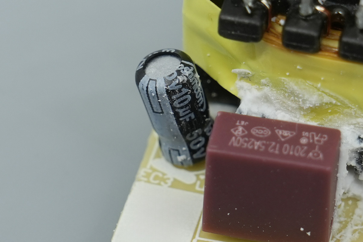 Toshincon东信 50V10μF