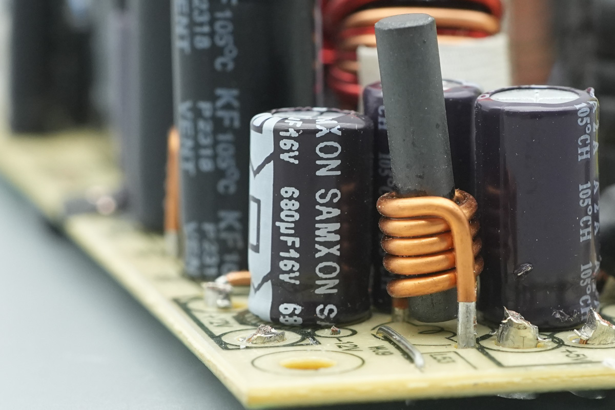 SAMXON万裕 680μF16V