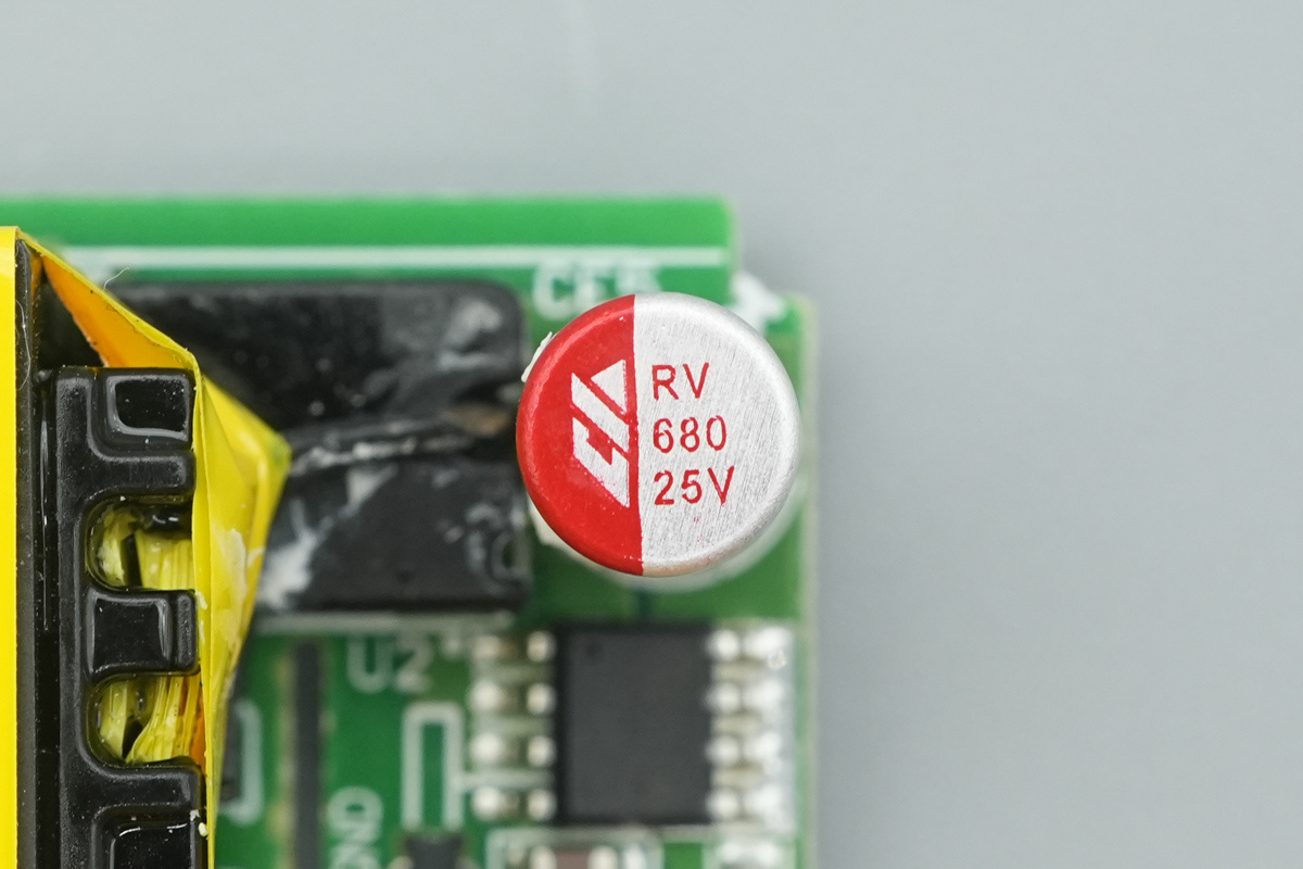 CH创慧 25V 680μF