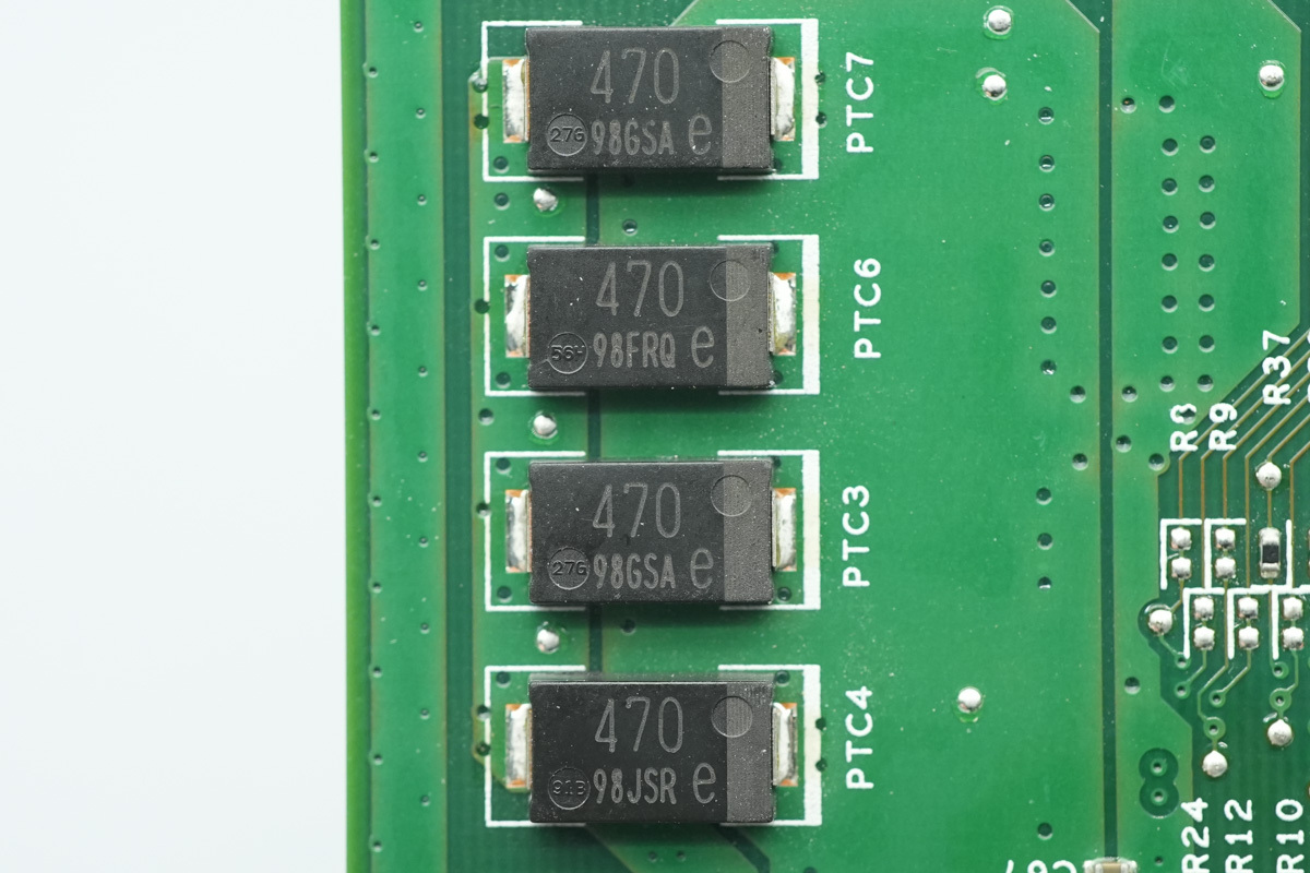 Panasonic松下 470μF2.5V