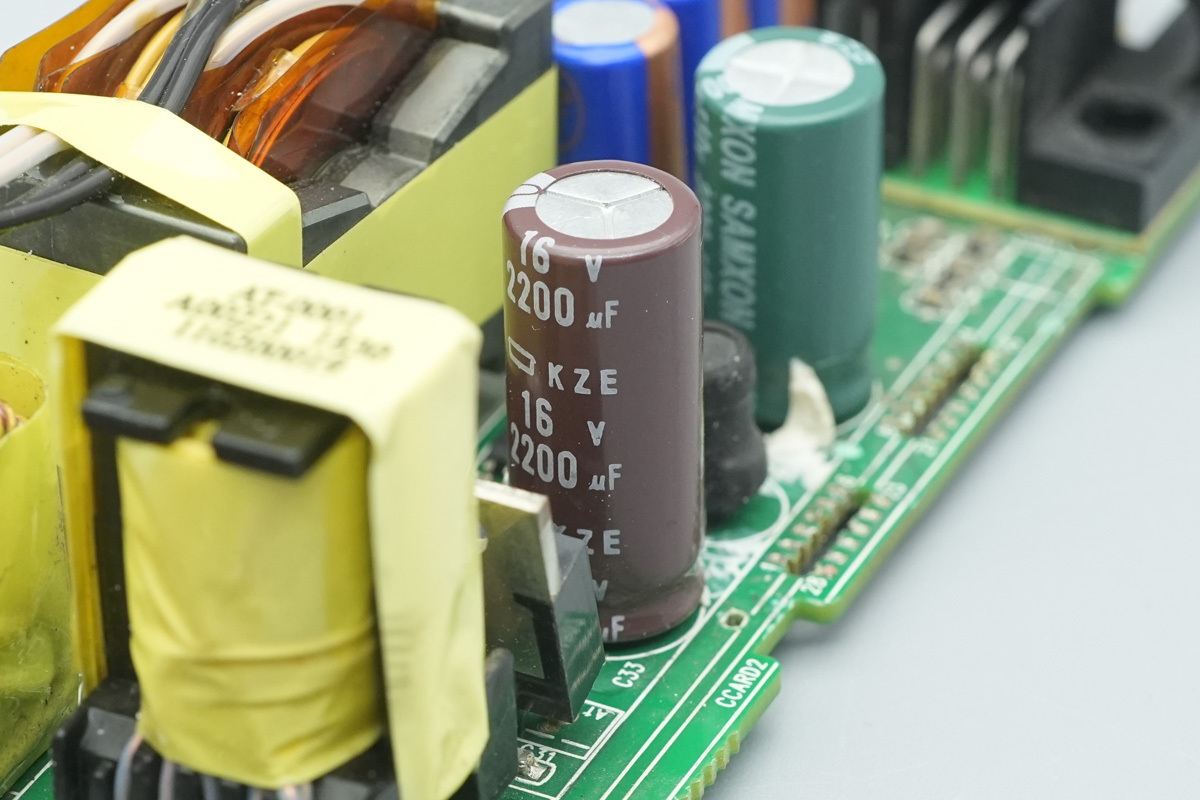 NCC贵弥功 2200μF16V