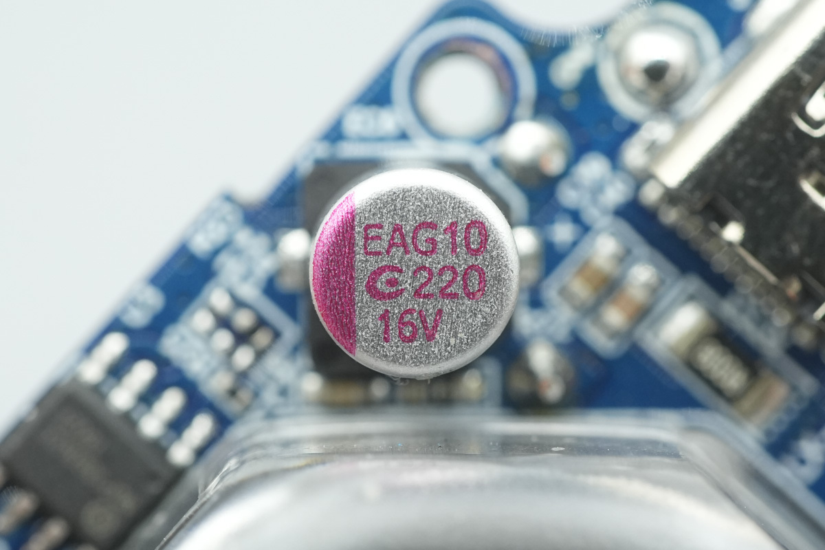 APAQ钰邦 16V 220μF