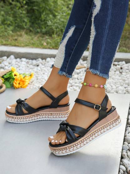 2026 Summer New Fashion Rivet Decor Ankle Strap One-Buckle Wedge Sandals