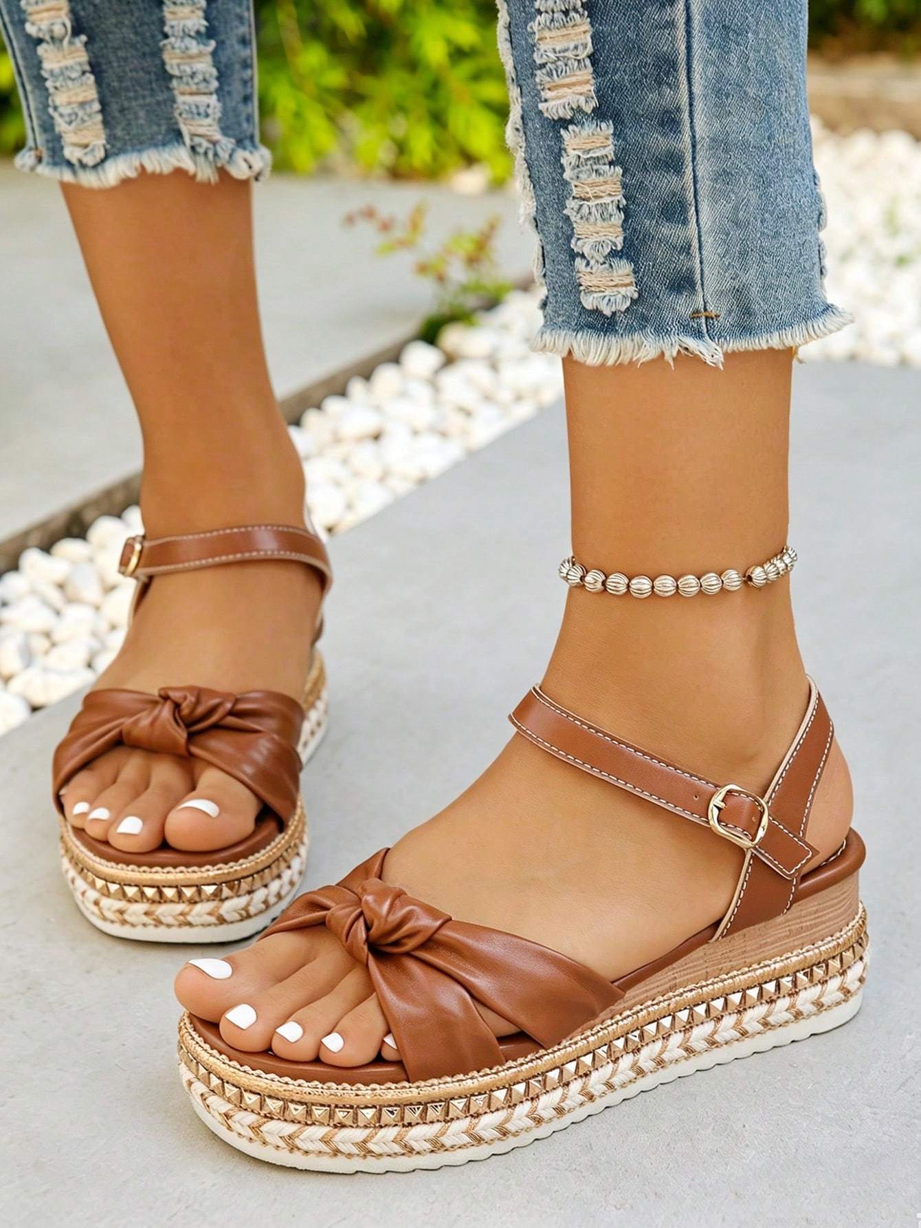 2026 Summer New Fashion Rivet Decor Ankle Strap One-Buckle Wedge Sandals