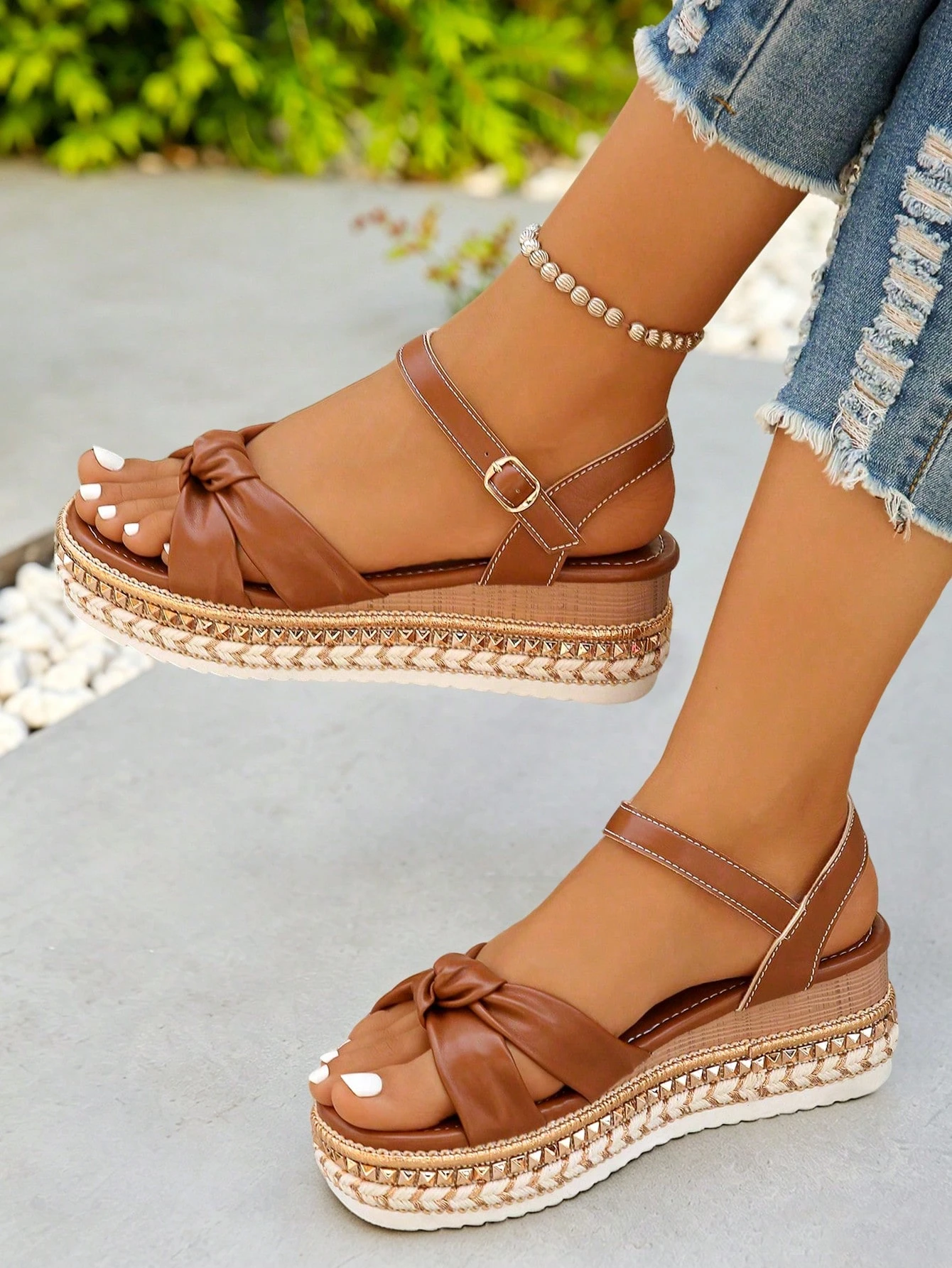 2026 Summer New Fashion Rivet Decor Ankle Strap One-Buckle Wedge Sandals