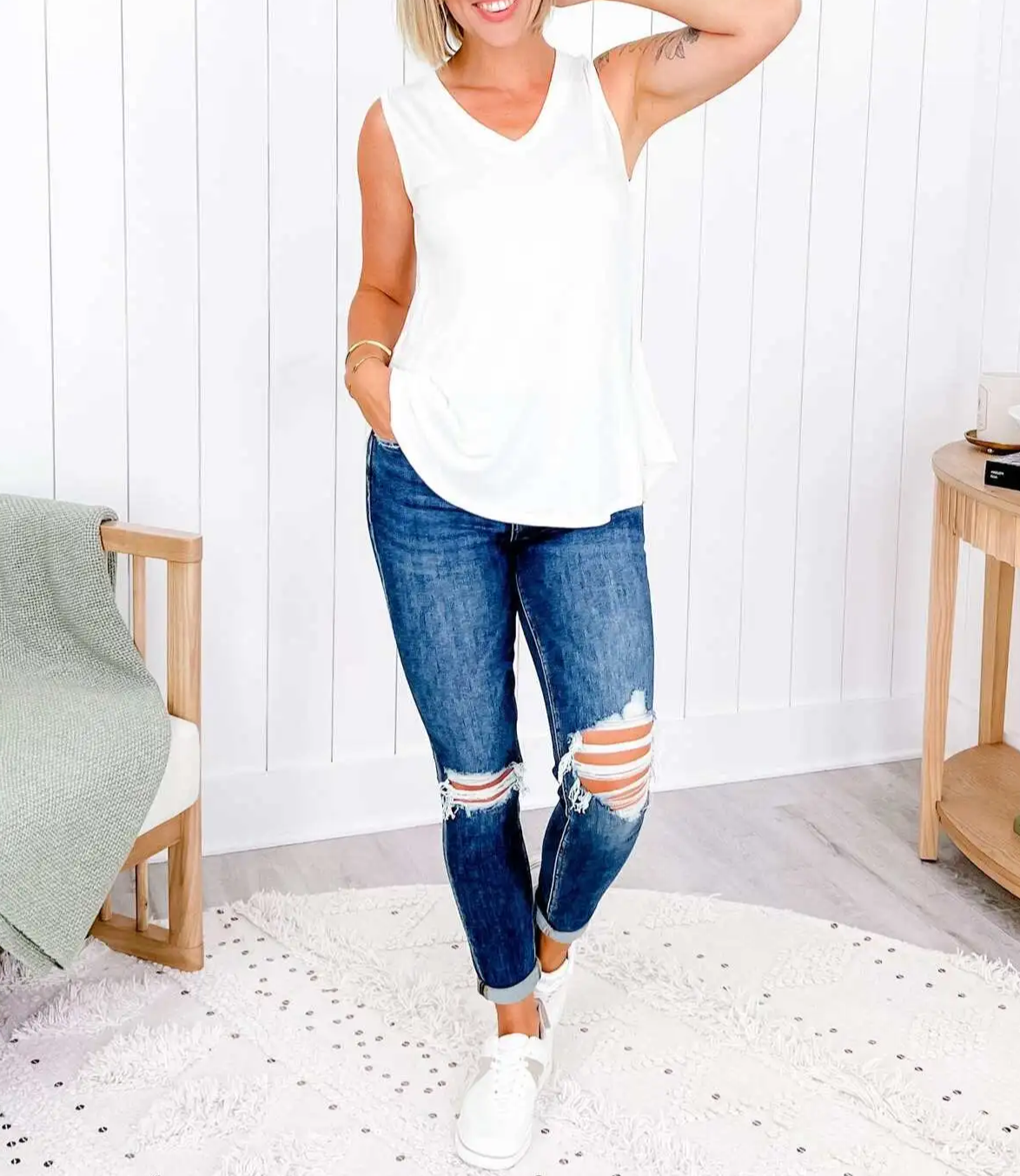 🔥Spring Fresh Sale 🎁-V-neck tank top(Multiple Colors)