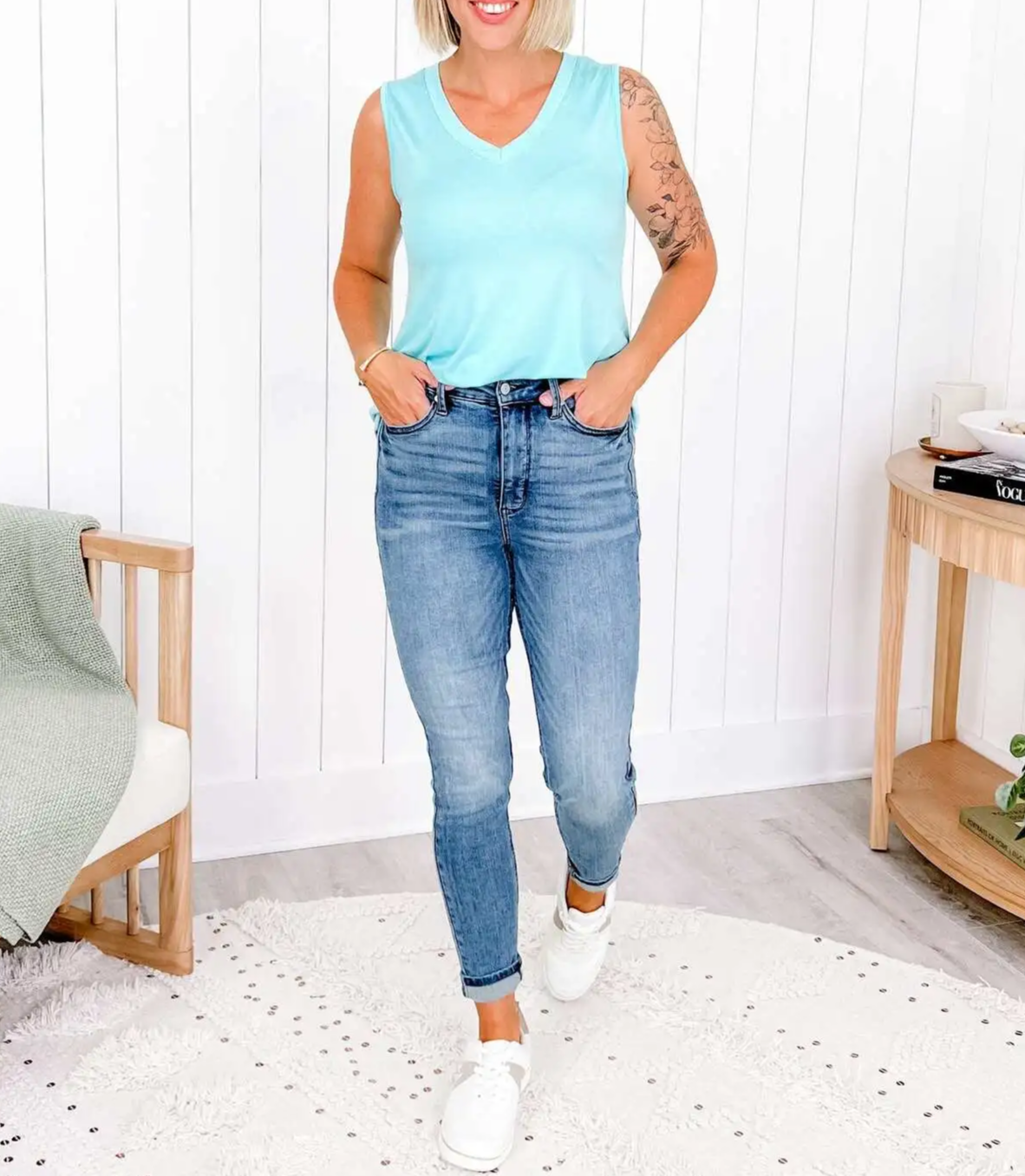 🔥Spring Fresh Sale 🎁-V-neck tank top(Multiple Colors)