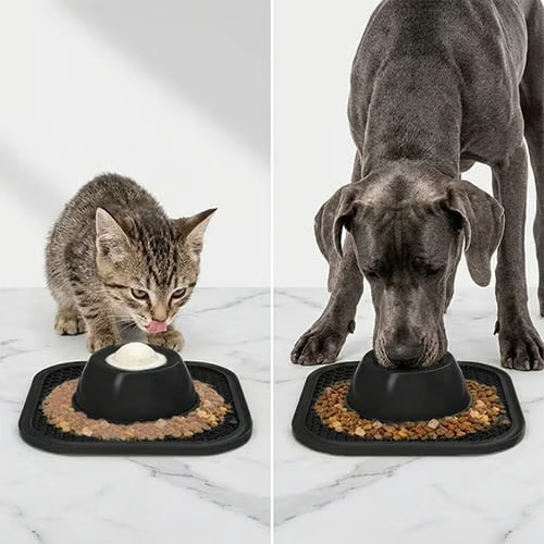 🐶2-in-1 Pet Lick Mat with Rolling Ball🐱