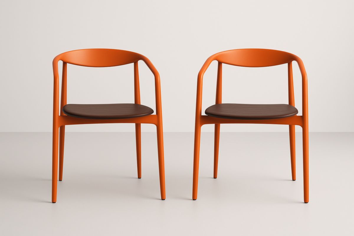 Set di 2 Sedie in Plastica Arancione con Seduta in Ecopelle Marrone